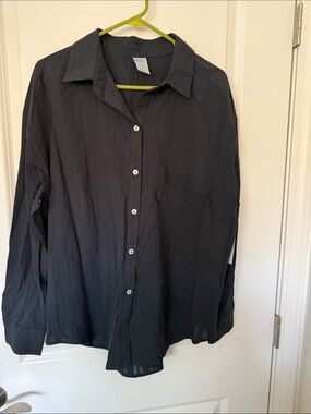 Time and Tru Black Lightweight Button-Front Shirt